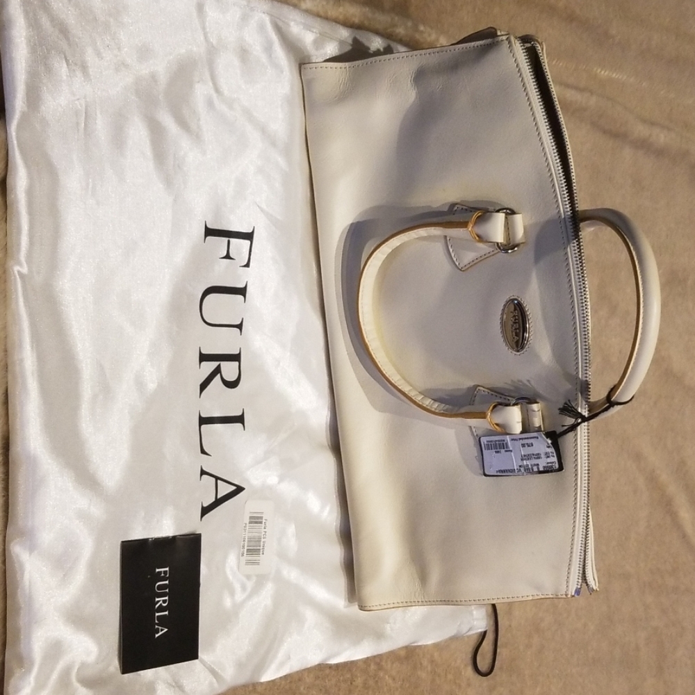 NEW Furla cream leather handbag